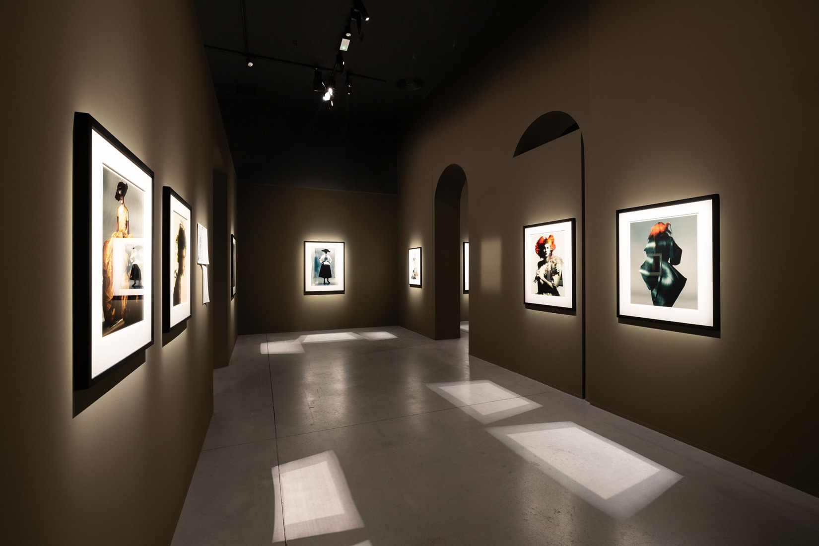 Exposición «Dudas» por Paolo Roversi en la Fundación MOP. Fotografía por la Fundación MOP.