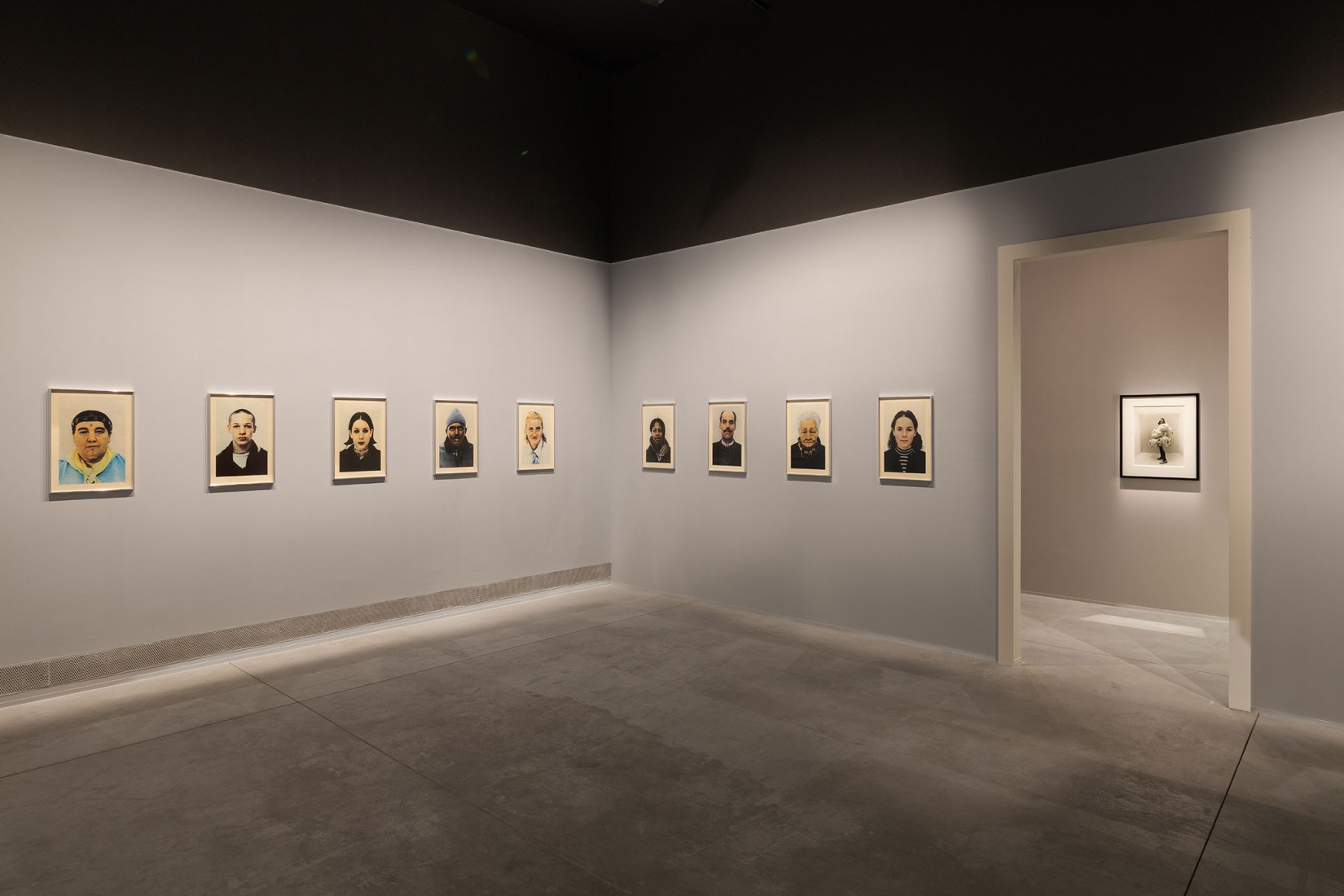 Exposición «Dudas» por Paolo Roversi en la Fundación MOP. Fotografía por la Fundación MOP.
