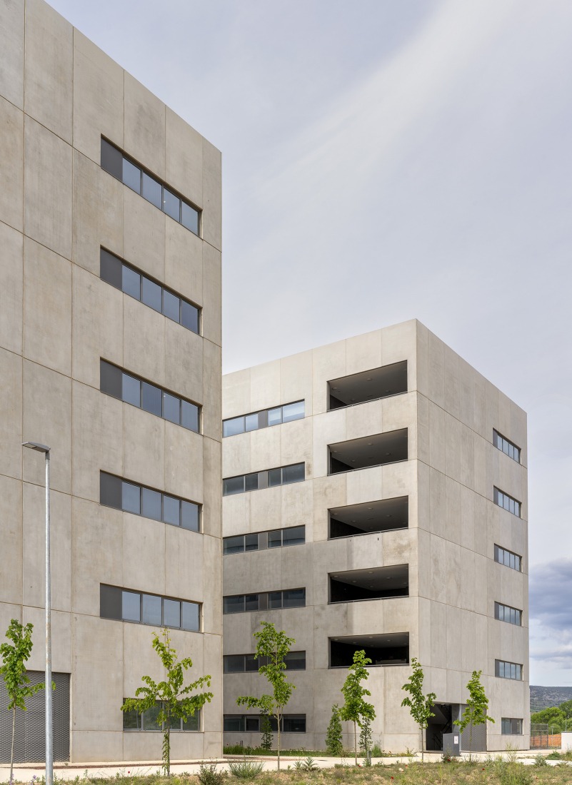 New University Hospital of Cuenca by Gádor de Carvajal, Juan Casariego, Fernando Cruz. Photograph by Luis Asín.
