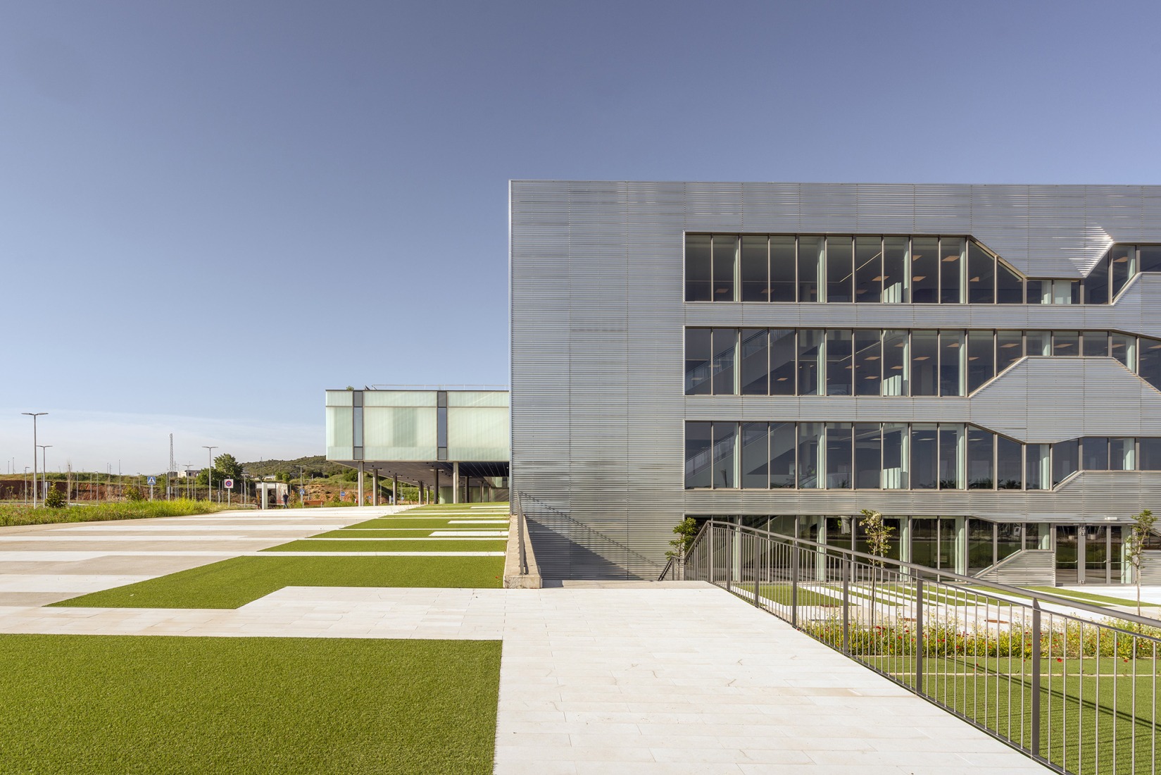 New University Hospital of Cuenca by Gádor de Carvajal, Juan Casariego, Fernando Cruz. Photograph by Luis Asín.