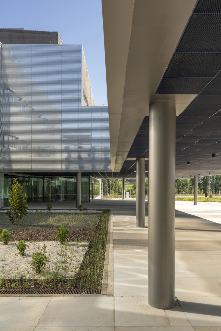 New University Hospital of Cuenca by Gádor de Carvajal, Juan Casariego, Fernando Cruz. Photograph by Luis Asín.