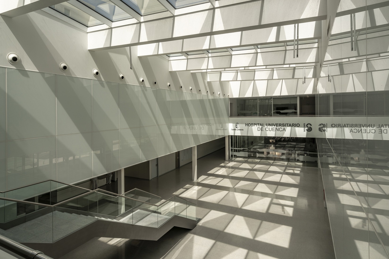 New University Hospital of Cuenca by Gádor de Carvajal, Juan Casariego, Fernando Cruz. Photograph by Luis Asín.