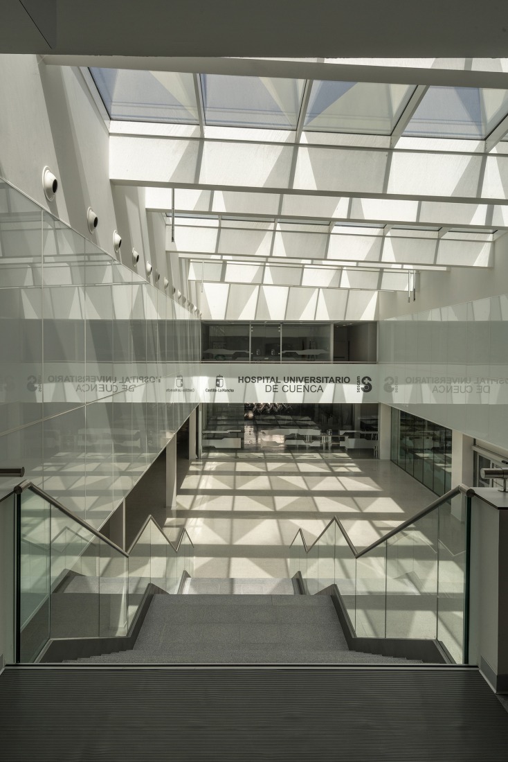 New University Hospital of Cuenca by Gádor de Carvajal, Juan Casariego, Fernando Cruz. Photograph by Luis Asín.