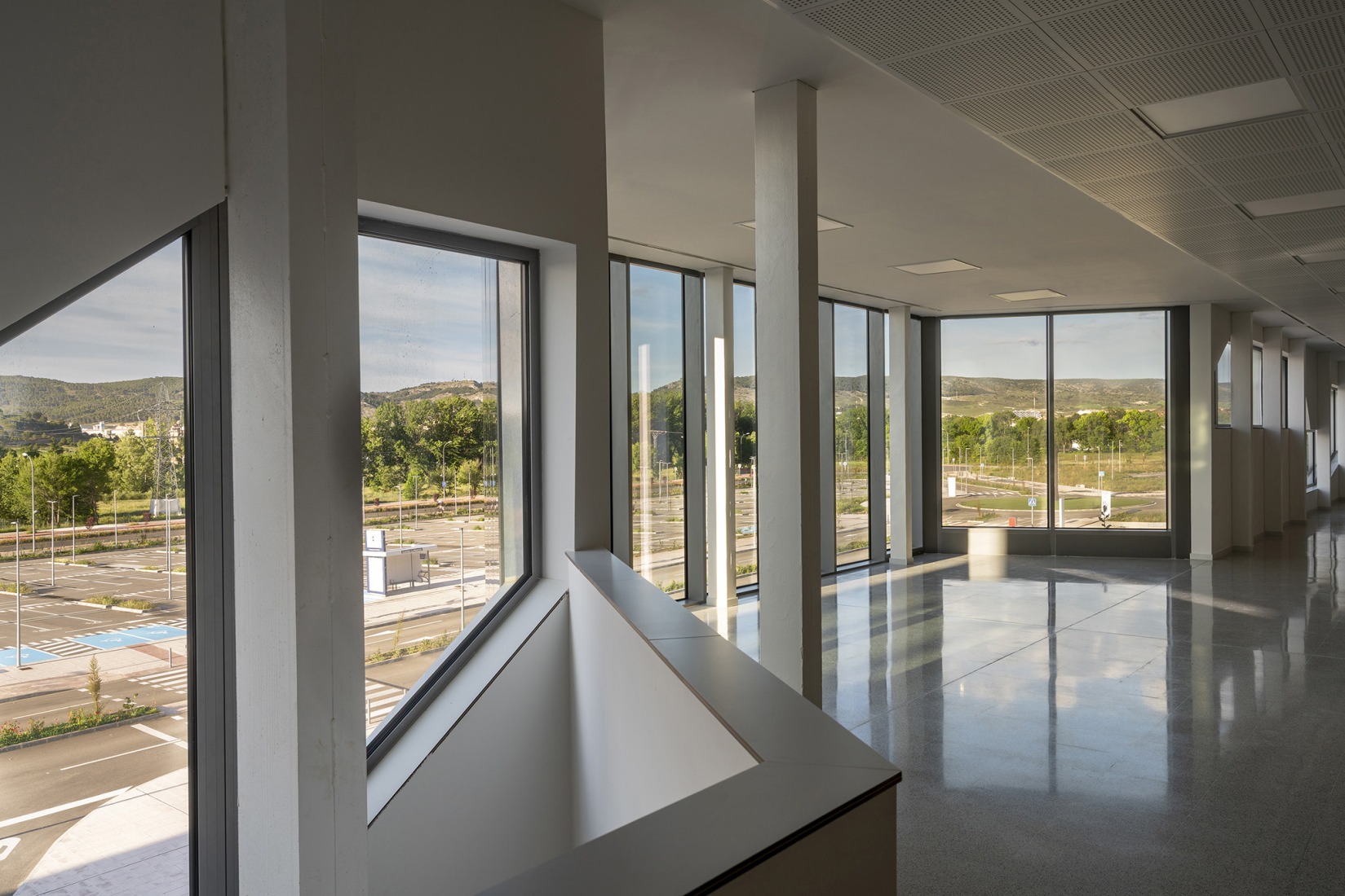 New University Hospital of Cuenca by Gádor de Carvajal, Juan Casariego, Fernando Cruz. Photograph by Luis Asín.