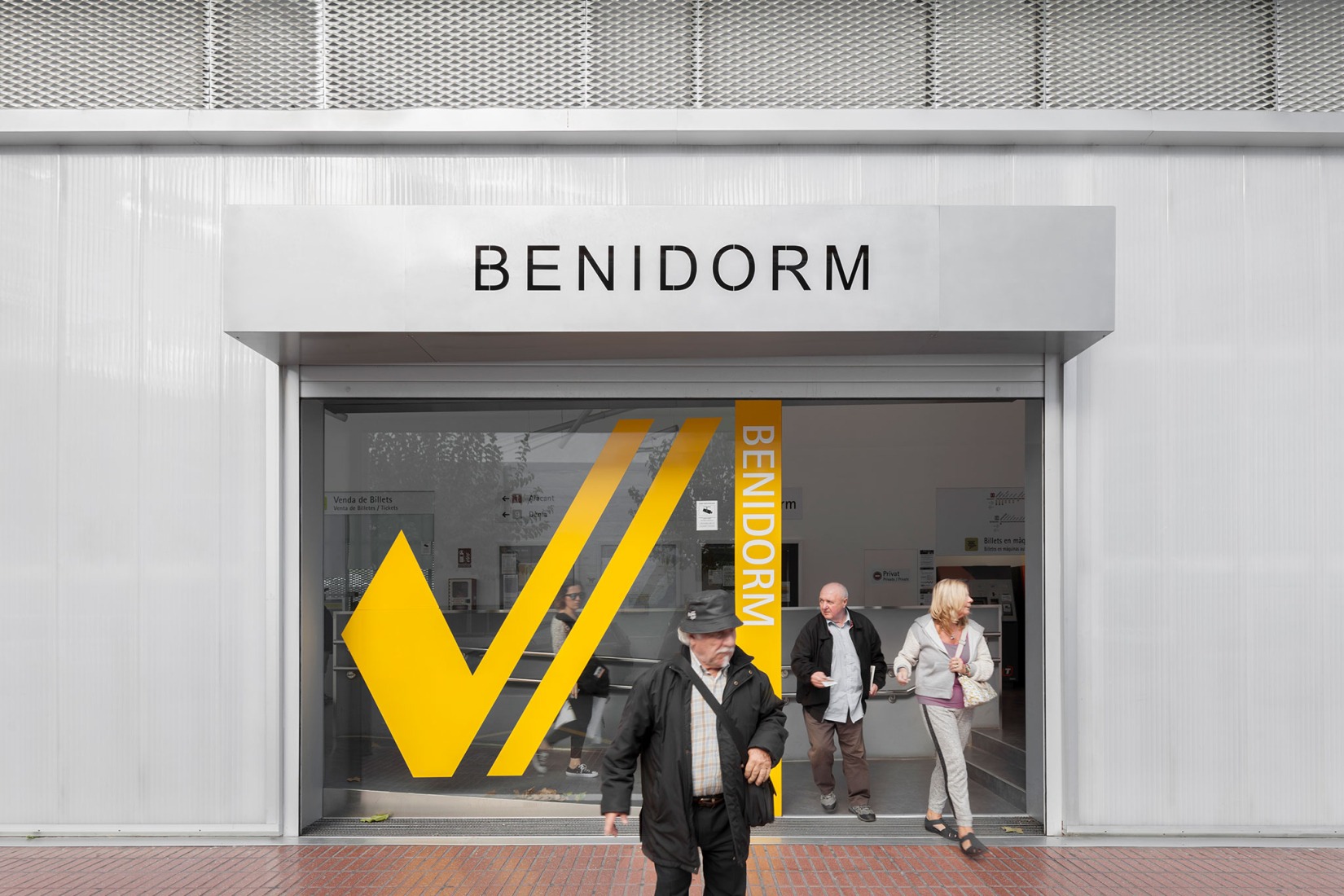 Estación de Benidorm por Hulot. Fotografía por Milena Villalba.