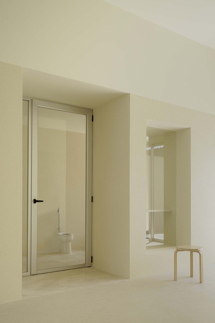 School in Aguas Nuevas by Iterare architects. Photograph by David Zarzoso.