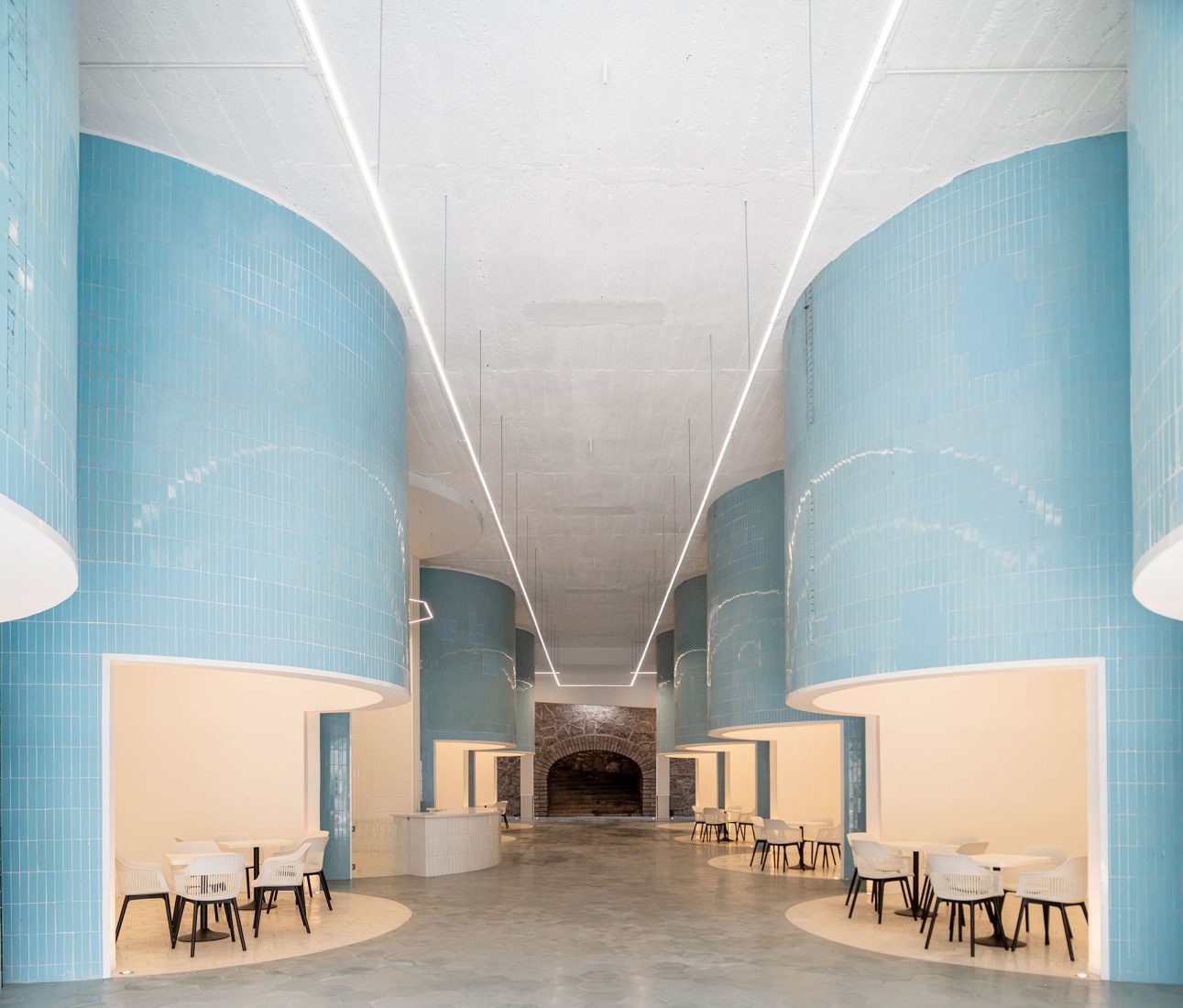 «Cafetería Hundida» por Jonathan Corral Arquitectos. Fotografía por Paco Álvarez y Eli Román.
