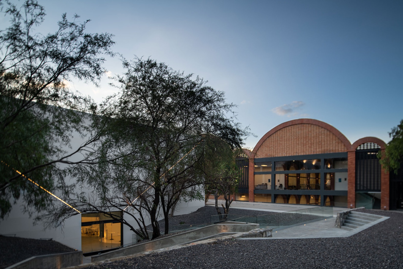 «Cafetería Hundida» por Jonathan Corral Arquitectos. Fotografía por Paco Álvarez y Eli Román.