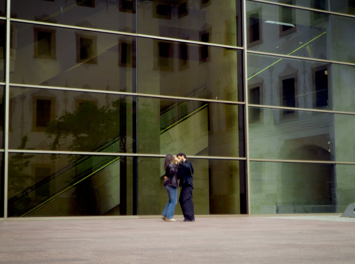 «Waltz Romance» por Leon Guallart. 