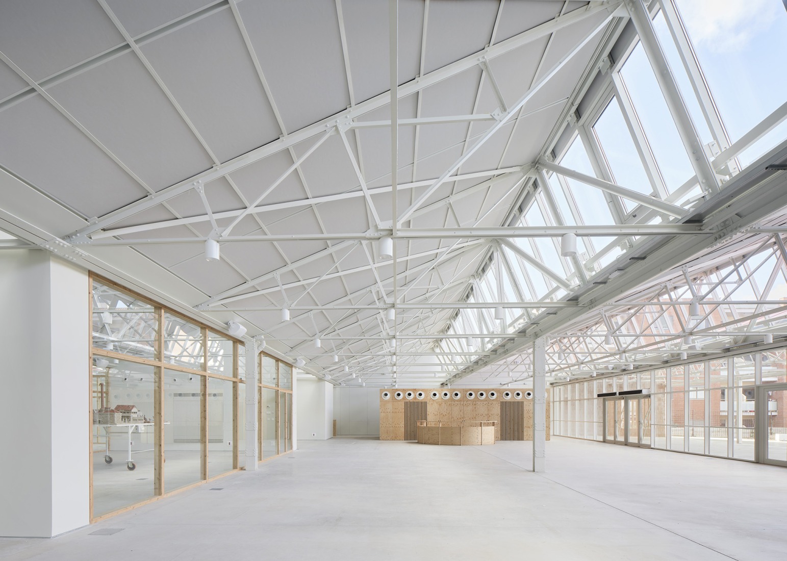 Multifunctional equipment for Can Comadran by Mestres Wåge Arquitectes. Photograph by José Hevia.