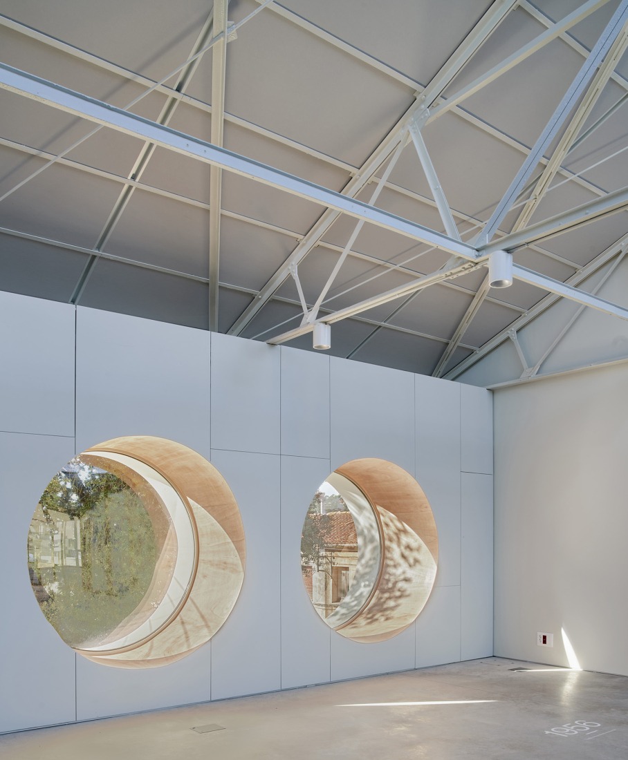 Multifunctional equipment for Can Comadran by Mestres Wåge Arquitectes. Photograph by José Hevia.
