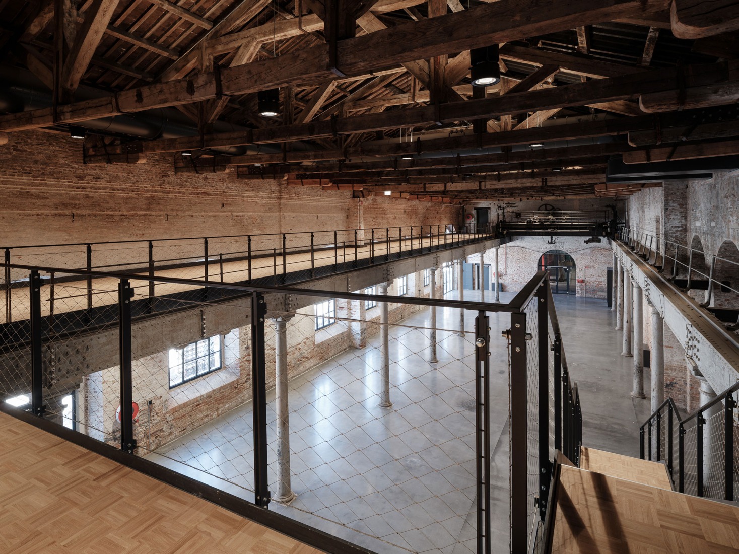 Nuevo Archivo Histórico – Centro Internacional de Investigación sobre Arte Contemporáneo en el Arsenale. Fotografía de Andrea Avezzù. Cortesía de La Biennale di Venezia.