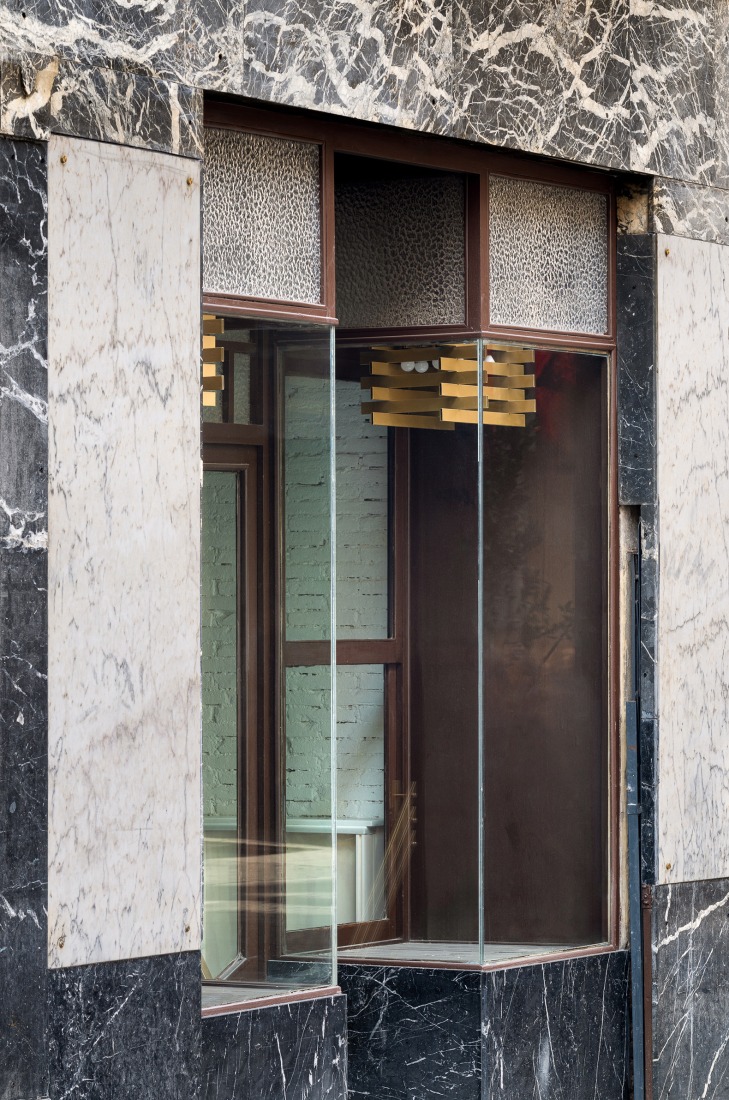 Former "Cuchillerías Blanco" premises renovation by Óscar Miguel Ares. Photography by Gabriel Gallegos Alonso.