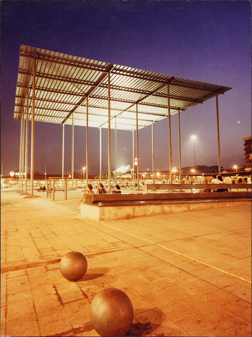 Premio FAD de Arquitectura 1983. «Una arquitectura premiada. 125 años de premios» por Pau de Solà-Morales e Ignasi Bonet. Fotografía cortesía de ARQUIN-FAD.