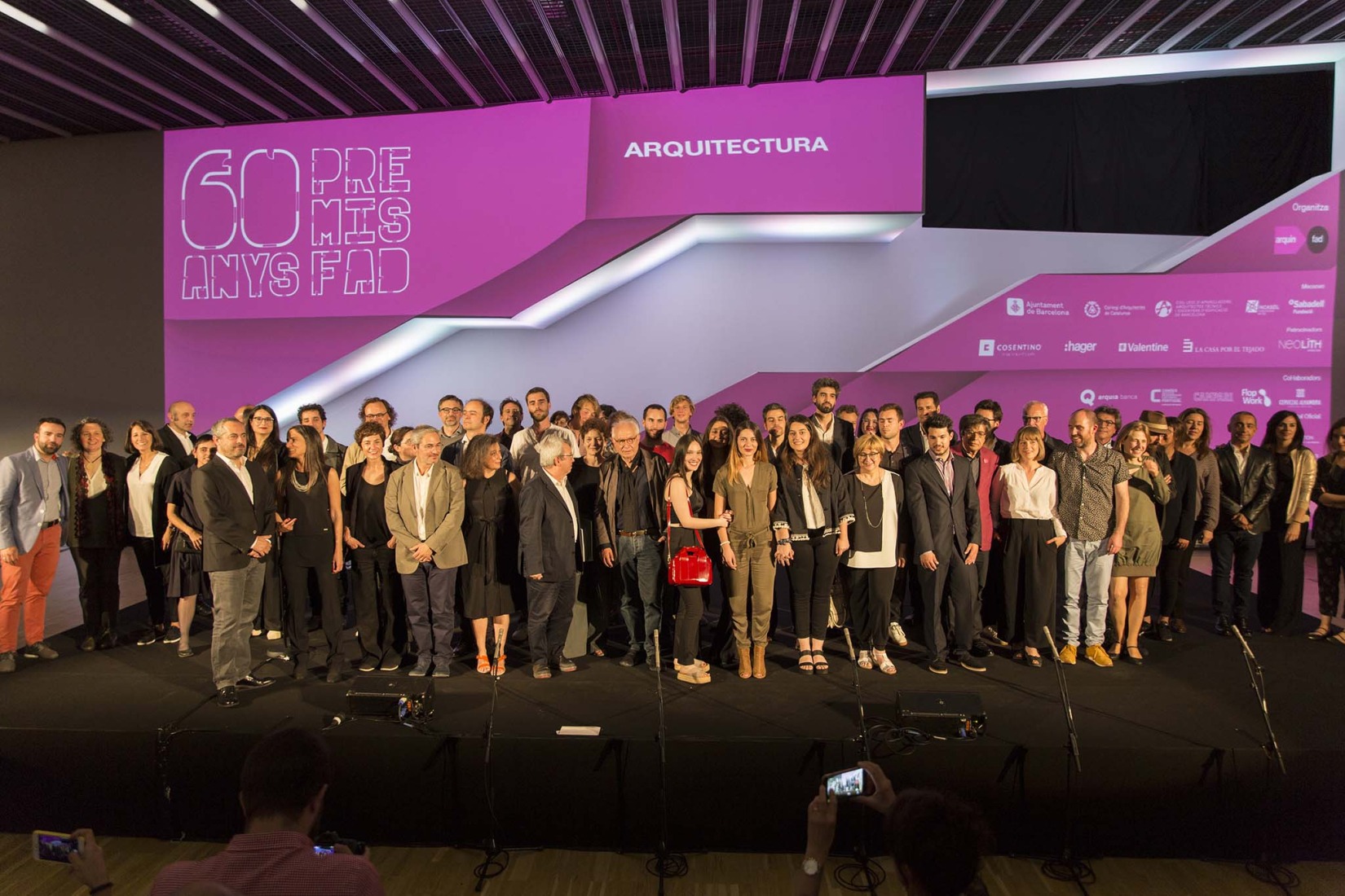 «Una arquitectura premiada. 125 años de premios» por Pau de Solà-Morales e Ignasi Bonet. Fotografía cortesía de ARQUIN-FAD.