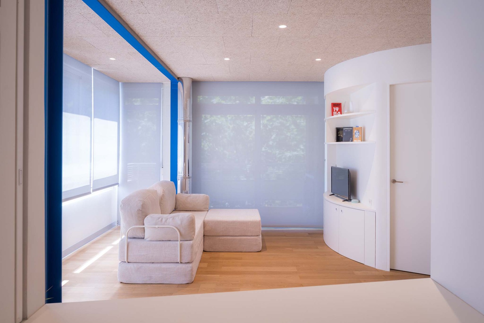Foam Apartment by Pedro Pitarch. Photograph by Imagen Subliminal. 