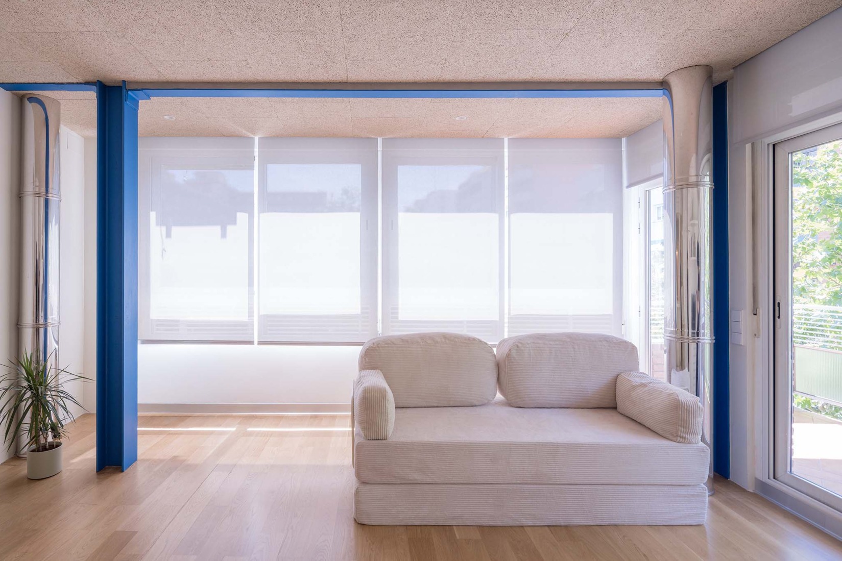 Foam Apartment by Pedro Pitarch. Photograph by Imagen Subliminal. 