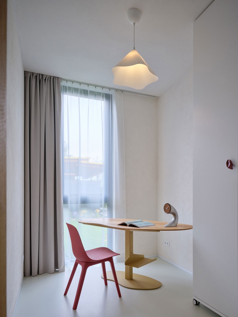 Bee house by Zlesart. Photograph by Boysplaynice.