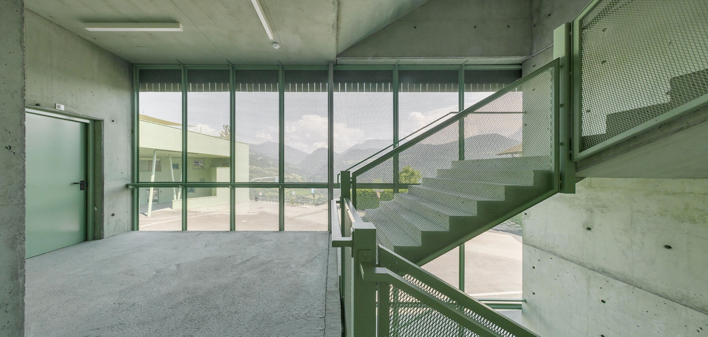 Edificio multifuncional en Barbiano, por Roland Baldi Architects. Fotografía por Oskar Da Riz.