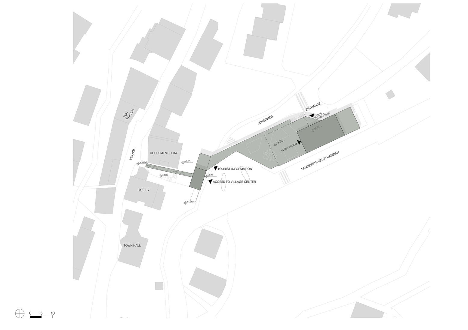 Plano de situación. Edificio multifuncional en Barbiano, por Roland Baldi Architects.