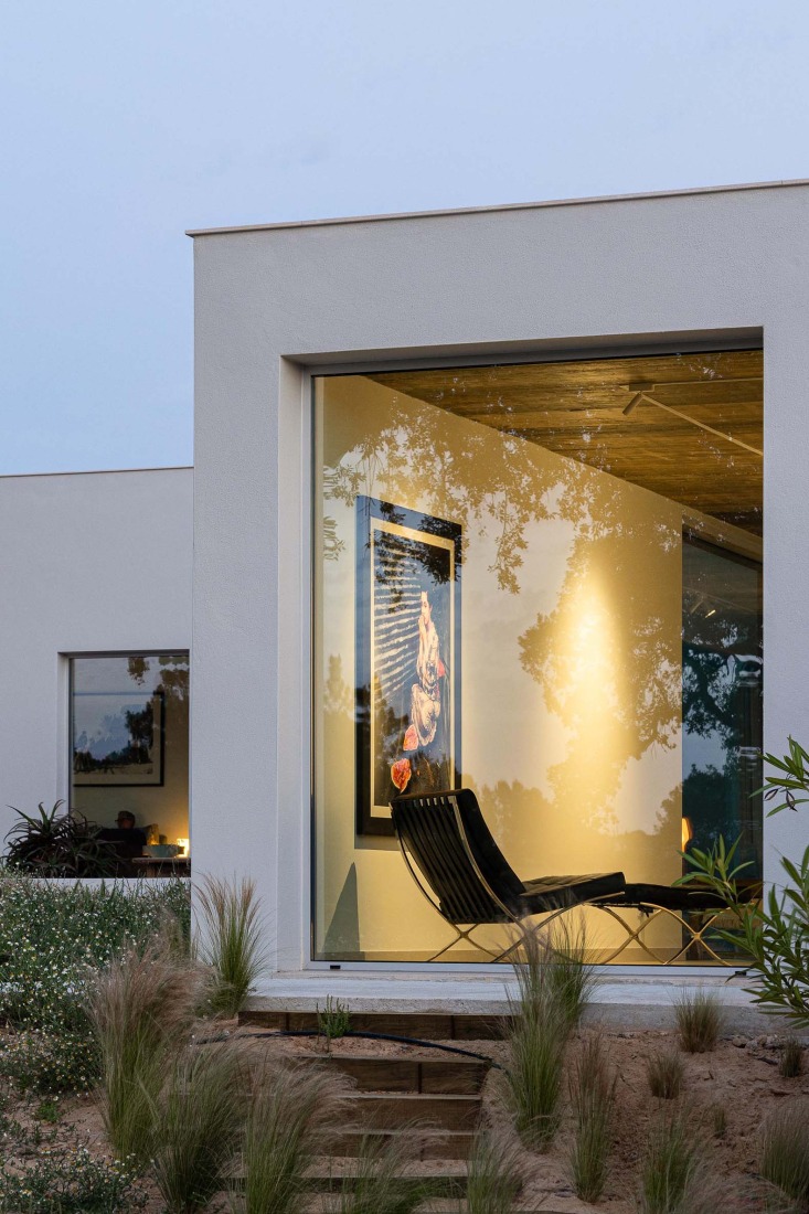 Casa M Ariane por Sabrab Architecture. Fotografía por Ivo Tavares Studio.