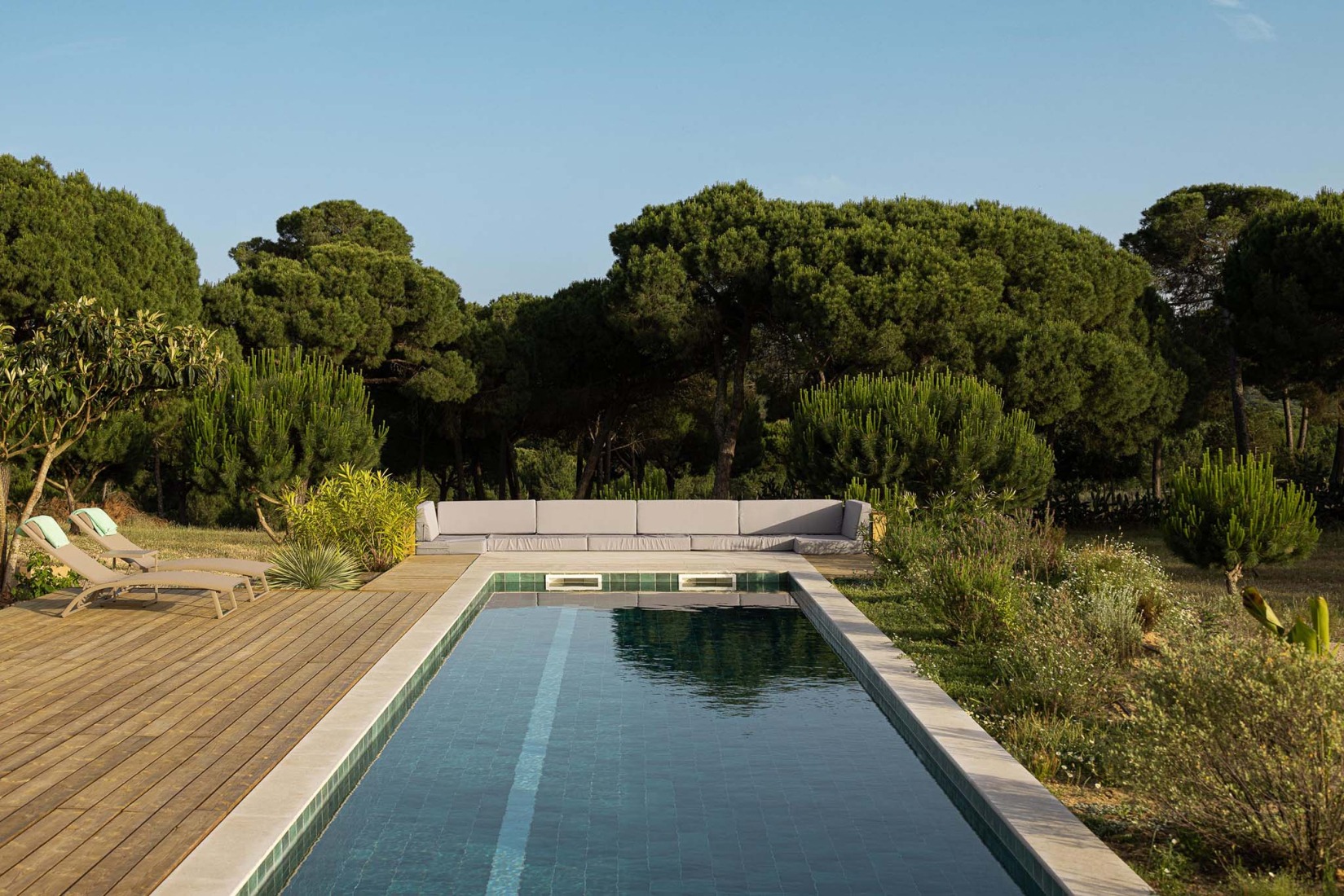Casa M Ariane por Sabrab Architecture. Fotografía por Ivo Tavares Studio.