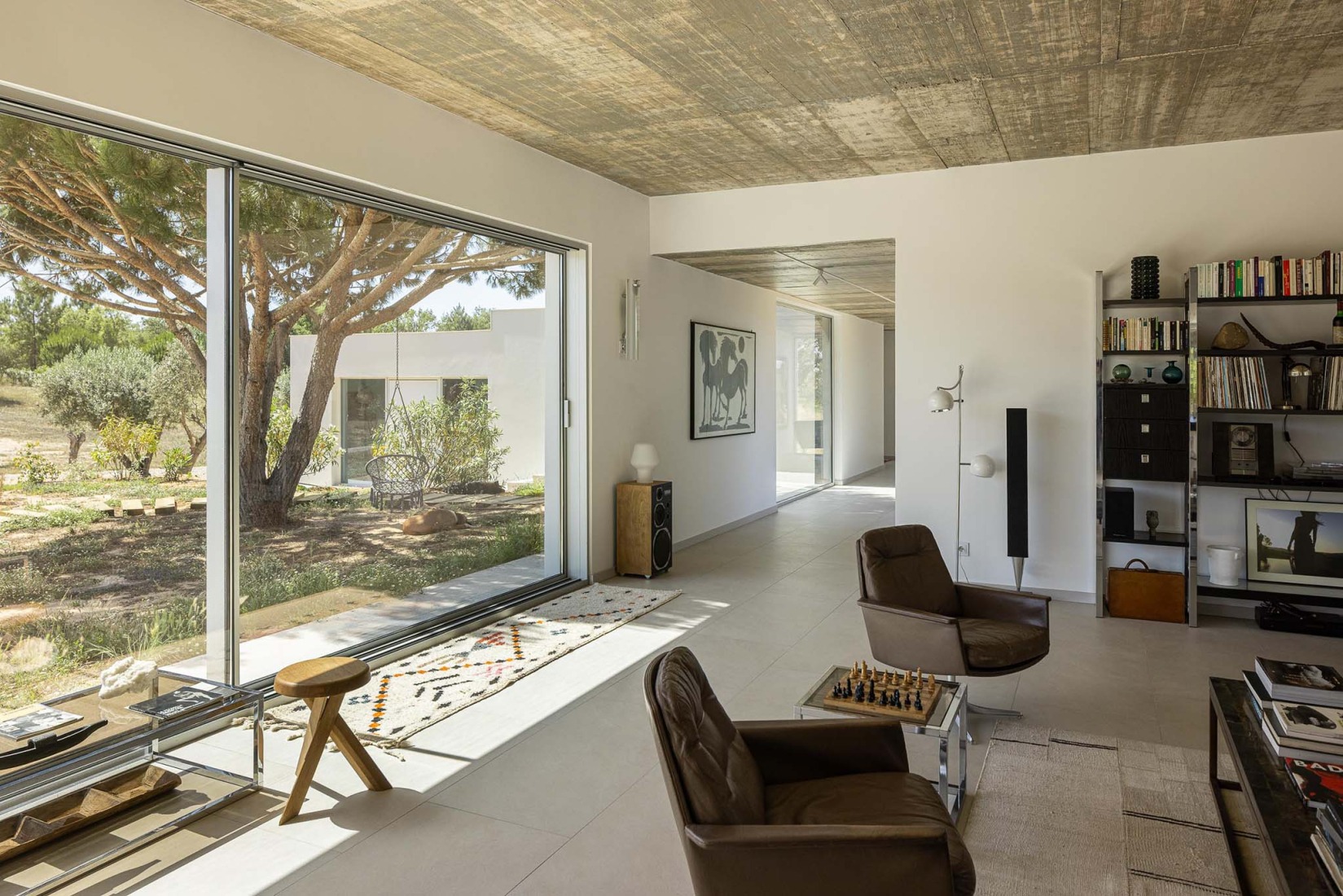 Casa M Ariane por Sabrab Architecture. Fotografía por Ivo Tavares Studio.