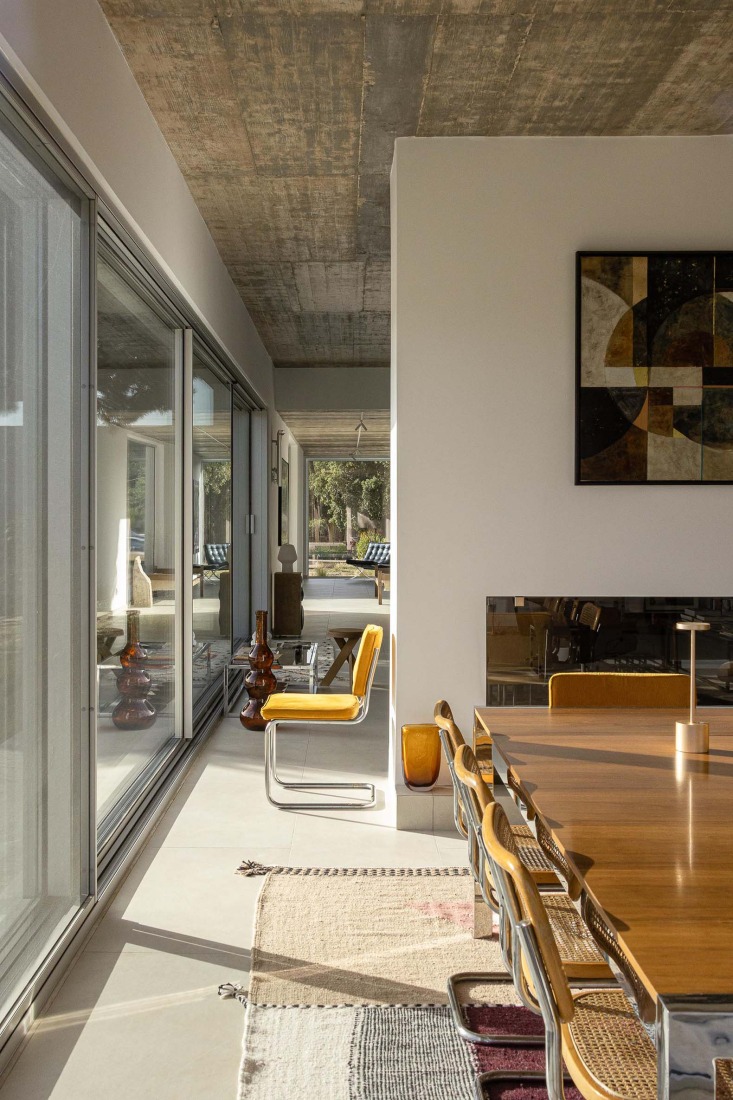 Casa M Ariane por Sabrab Architecture. Fotografía por Ivo Tavares Studio.