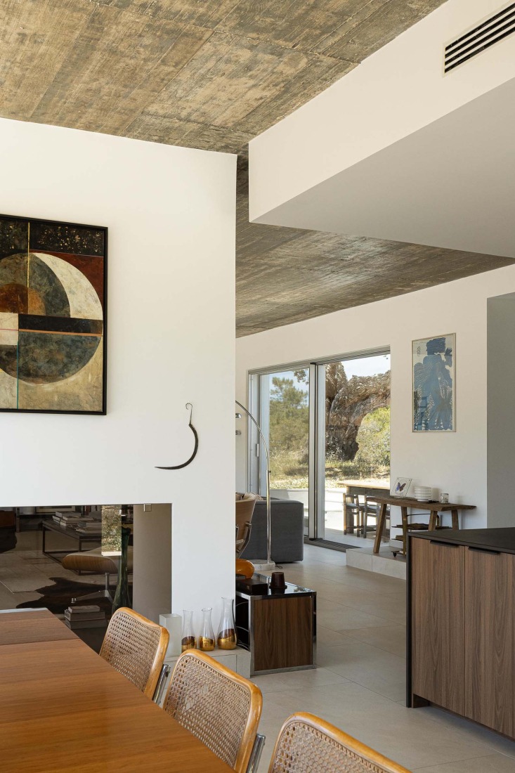 Casa M Ariane por Sabrab Architecture. Fotografía por Ivo Tavares Studio.