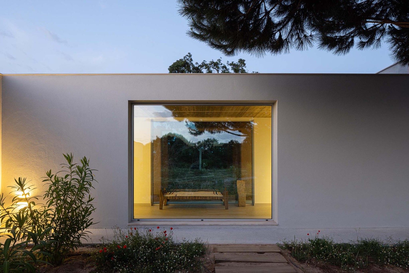 Casa M Ariane por Sabrab Architecture. Fotografía por Ivo Tavares Studio.