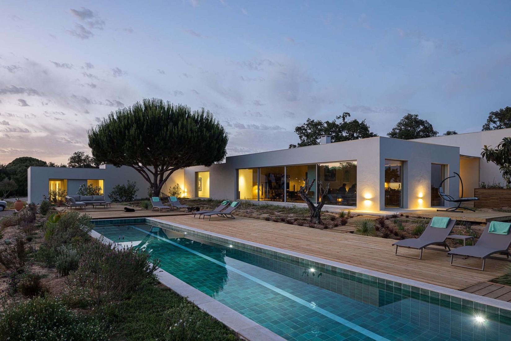 Casa M Ariane por Sabrab Architecture. Fotografía por Ivo Tavares Studio.