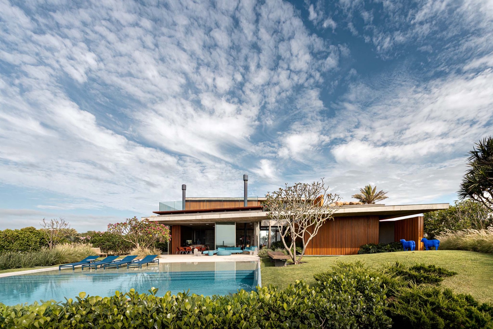 Maré House by Stemmer Rodrigues Arquitectura. Photograph by Gabriel Konrath.