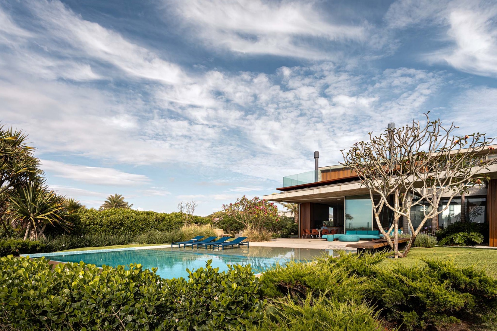 Maré House by Stemmer Rodrigues Arquitectura. Photograph by Gabriel Konrath.