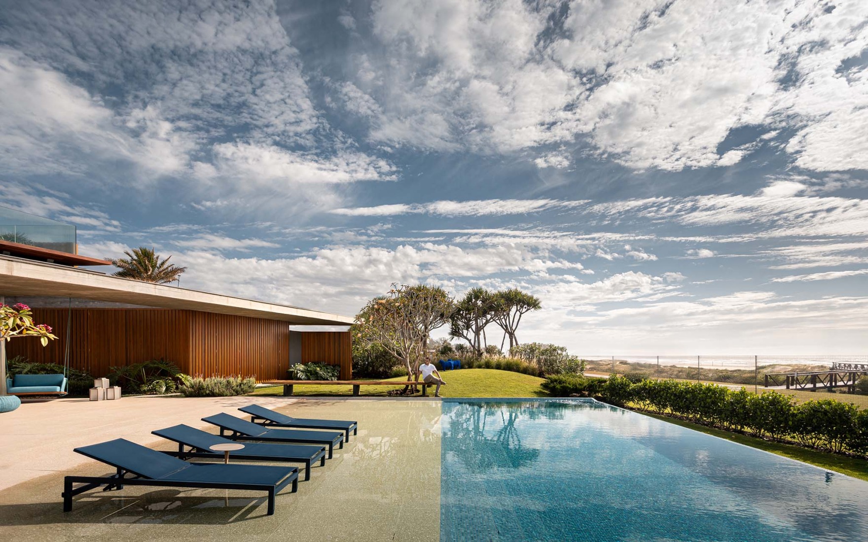 Maré House by Stemmer Rodrigues Arquitectura. Photograph by Gabriel Konrath.
