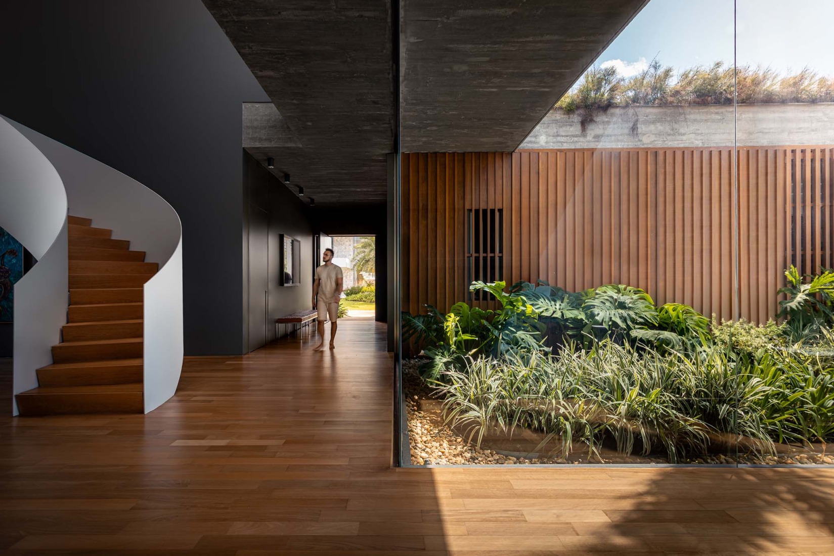 Maré House by Stemmer Rodrigues Arquitectura. Photograph by Gabriel Konrath.