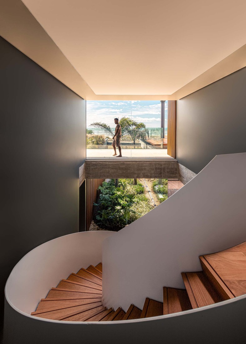 Maré House by Stemmer Rodrigues Arquitectura. Photograph by Gabriel Konrath.