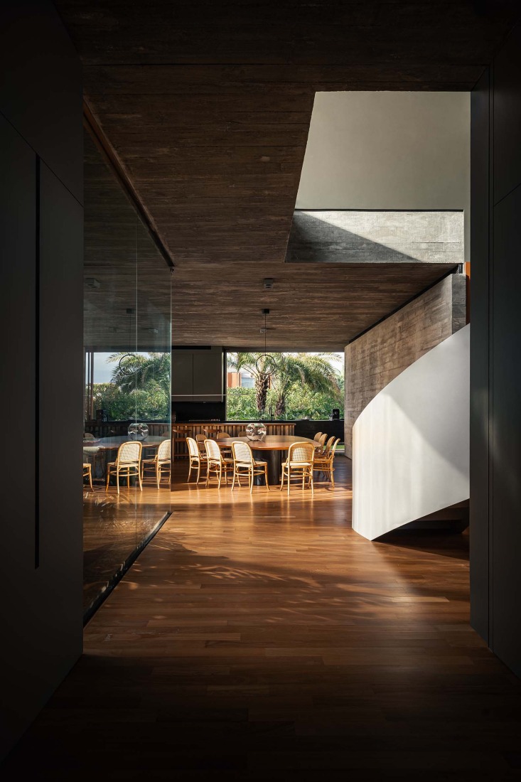 Maré House by Stemmer Rodrigues Arquitectura. Photograph by Gabriel Konrath.