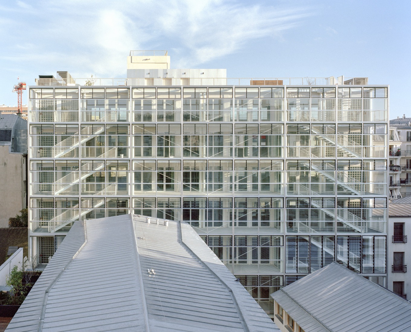 206 Lafayette - Reestructuración y densificación de una manzana de uso mixto que incluye oficinas, viviendas sociales y locales comerciales por DATA architectes + THINK TANK architecture. Fotografía por Maxime Delvaux.