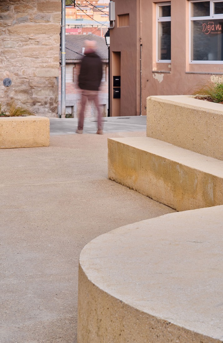 Aguilar Square by vora + Toni Riba. Photograph by Adrià Goula.