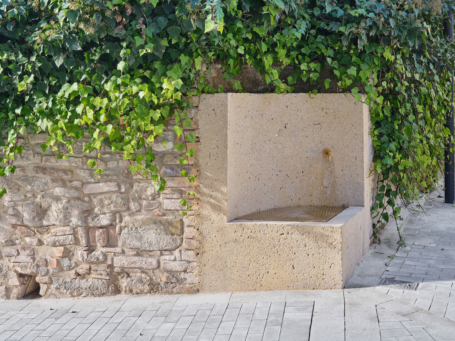 Aguilar Square by vora + Toni Riba. Photograph by Adrià Goula.
