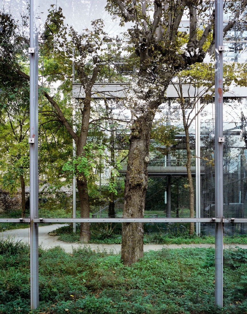 Minimal Landscapes Series. Title: The Herbarium, Fondation Cartier, Paris, 2010. Pigment print on cotton paper. Dimensions 153x240 cm. Courtesy of Jorge Yeregui, VEGAP, Madrid, 2026.