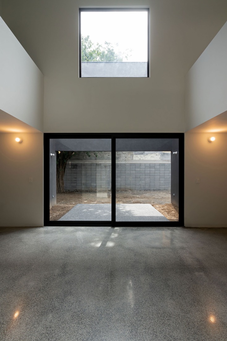 13x13 House by ARKRAFT. Photograph by Héctor Pineda. 