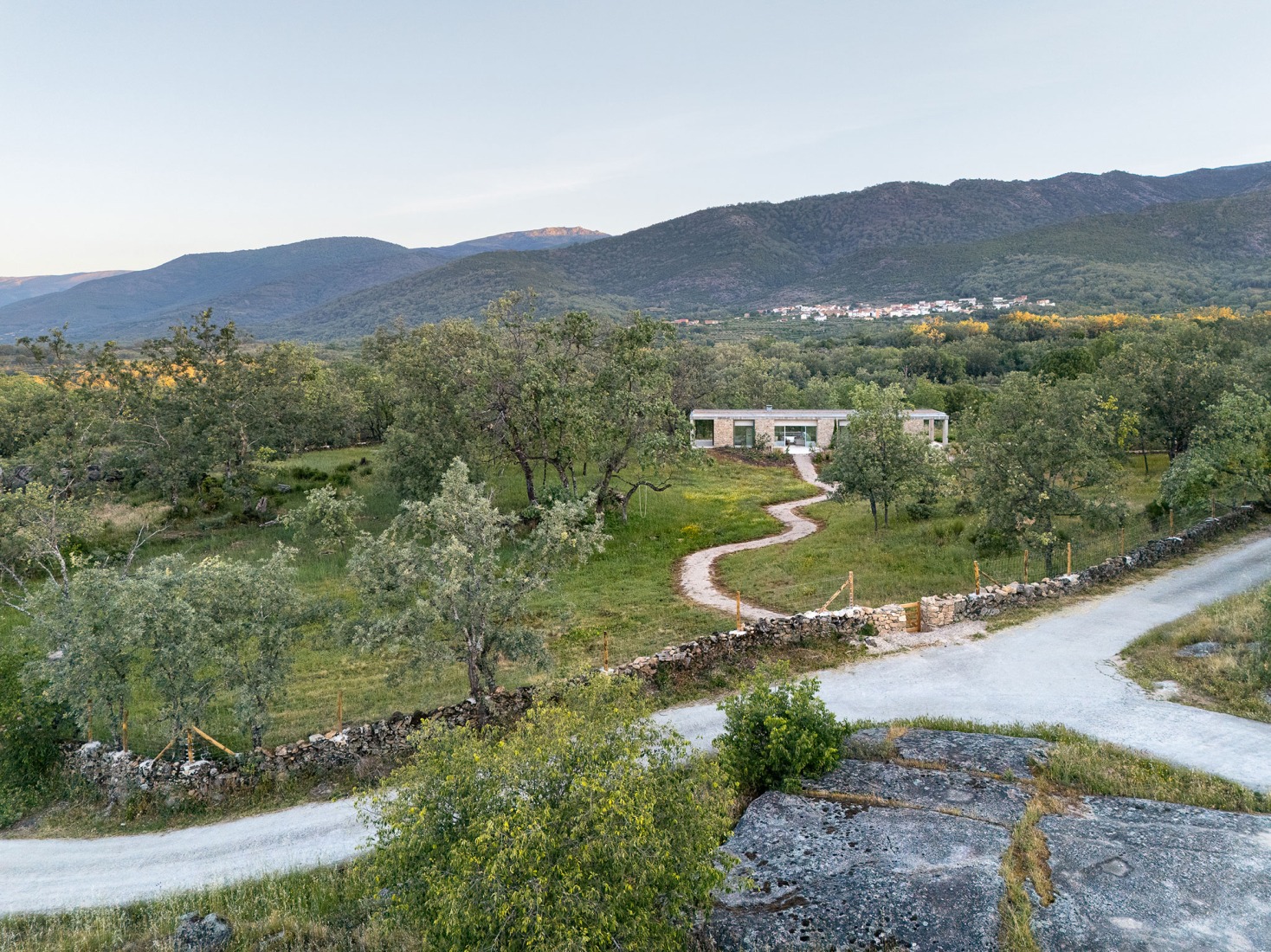RJ House by Estudio Arquitectura Hago. Photograph by Gabriel Gallego.