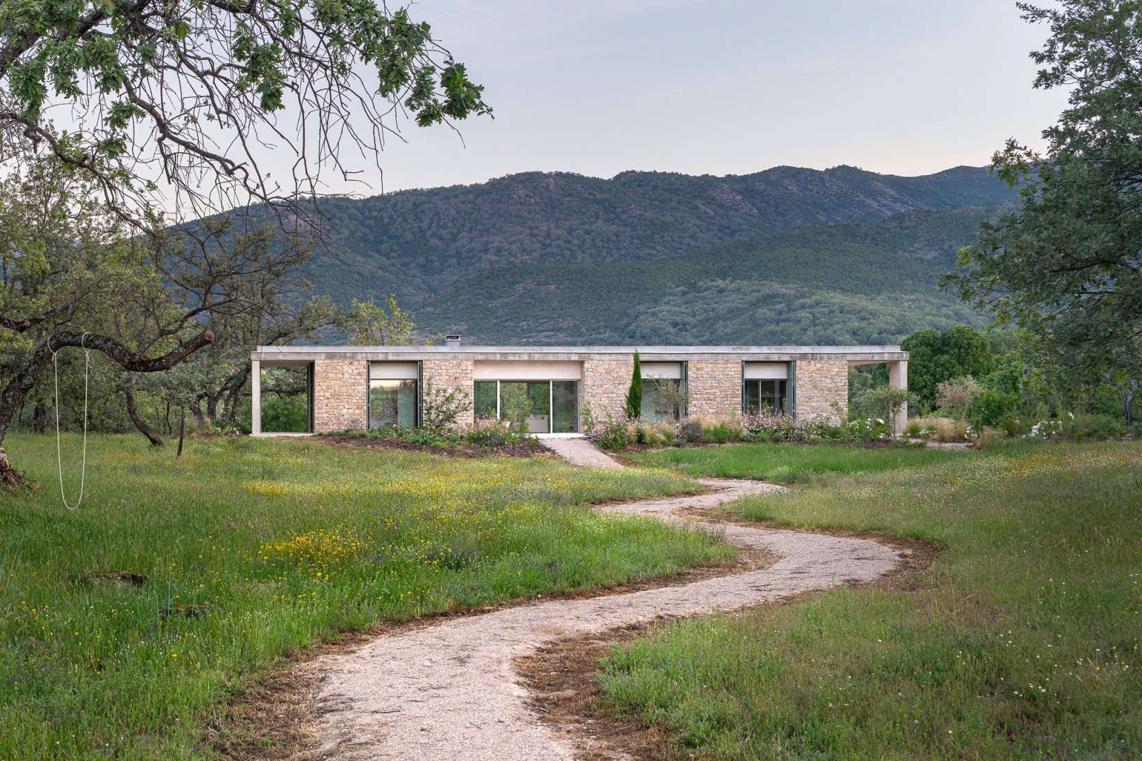 RJ House by Estudio Arquitectura Hago. Photograph by Gabriel Gallego.