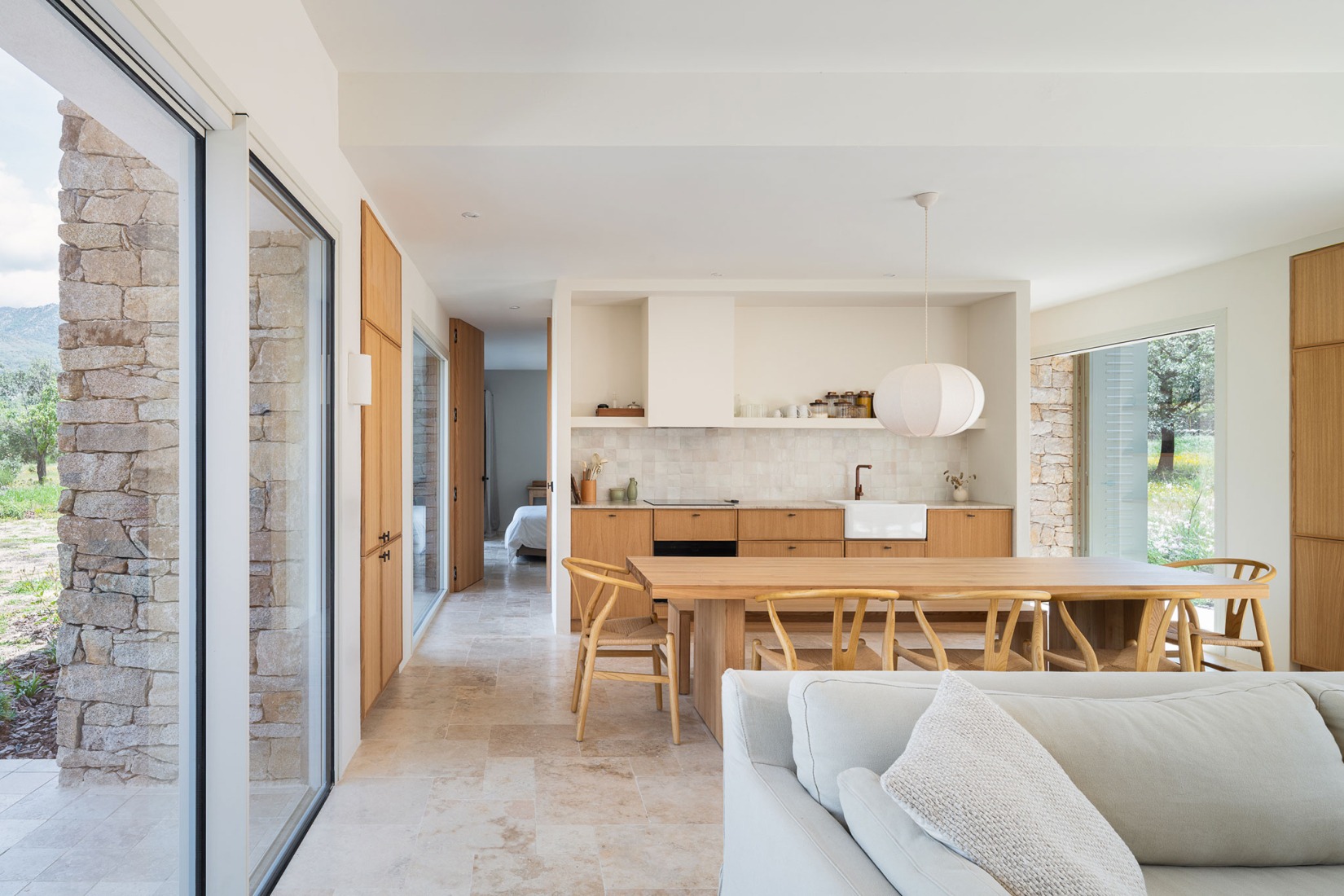 RJ House by Estudio Arquitectura Hago. Photograph by Gabriel Gallego.