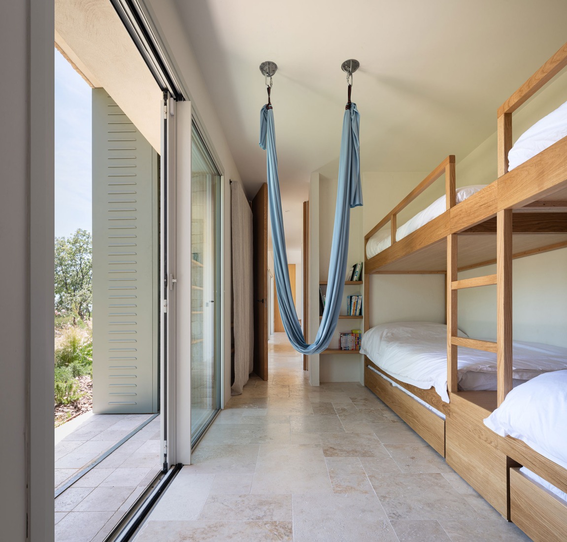 RJ House by Estudio Arquitectura Hago. Photograph by Gabriel Gallego.