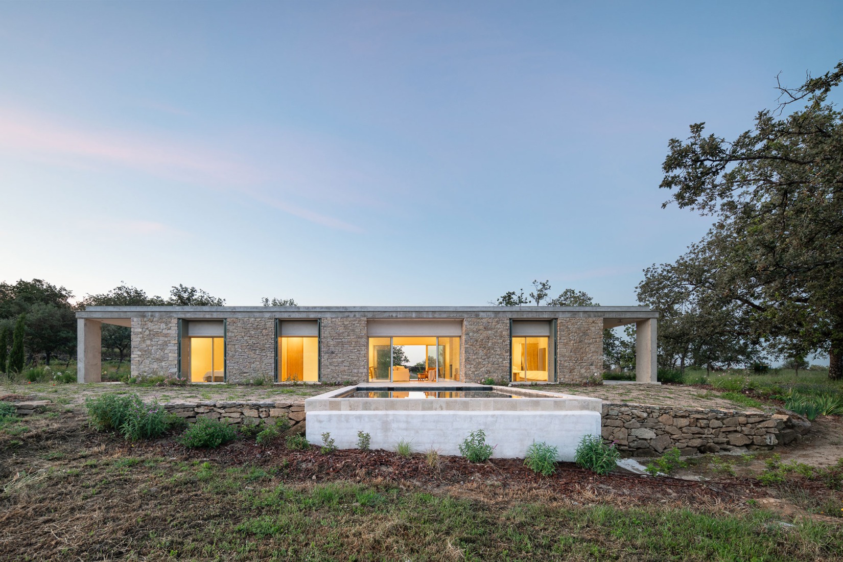 RJ House by Estudio Arquitectura Hago. Photograph by Gabriel Gallego.