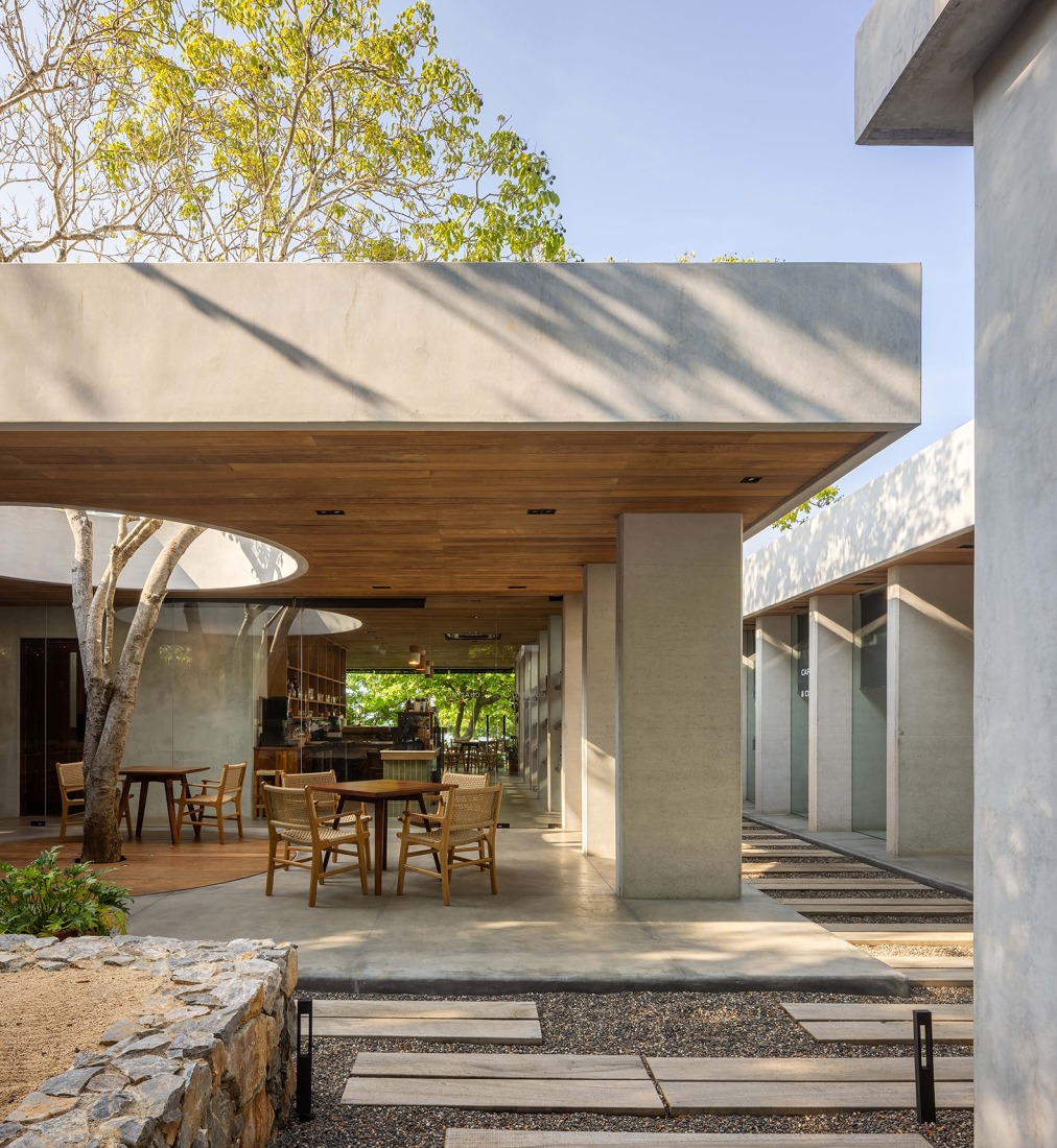 "Cuattro Casa de Café" by Faci Leboreiro. Photograph by Rafael Gamo.