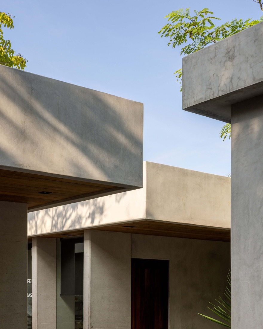 "Cuattro Casa de Café" by Faci Leboreiro. Photograph by Rafael Gamo.