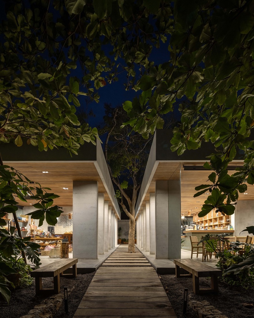 "Cuattro Casa de Café" by Faci Leboreiro. Photograph by Rafael Gamo.